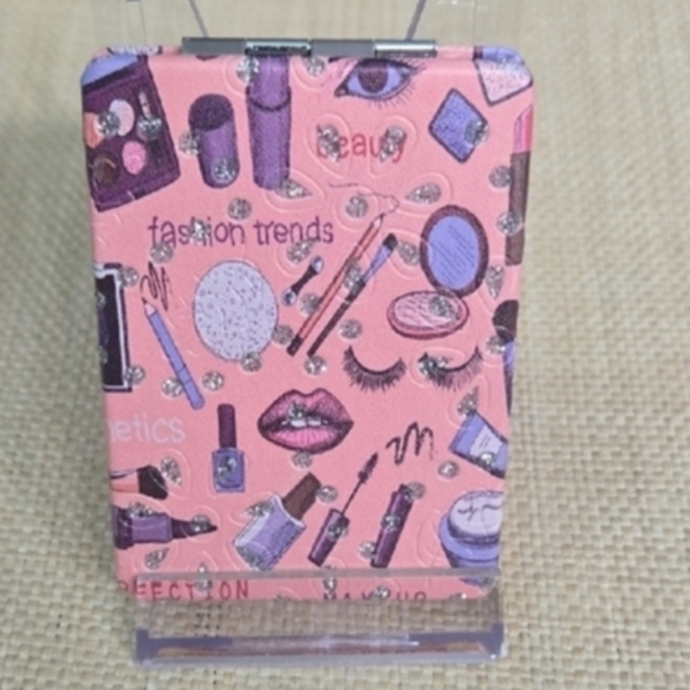 Compact Mirror